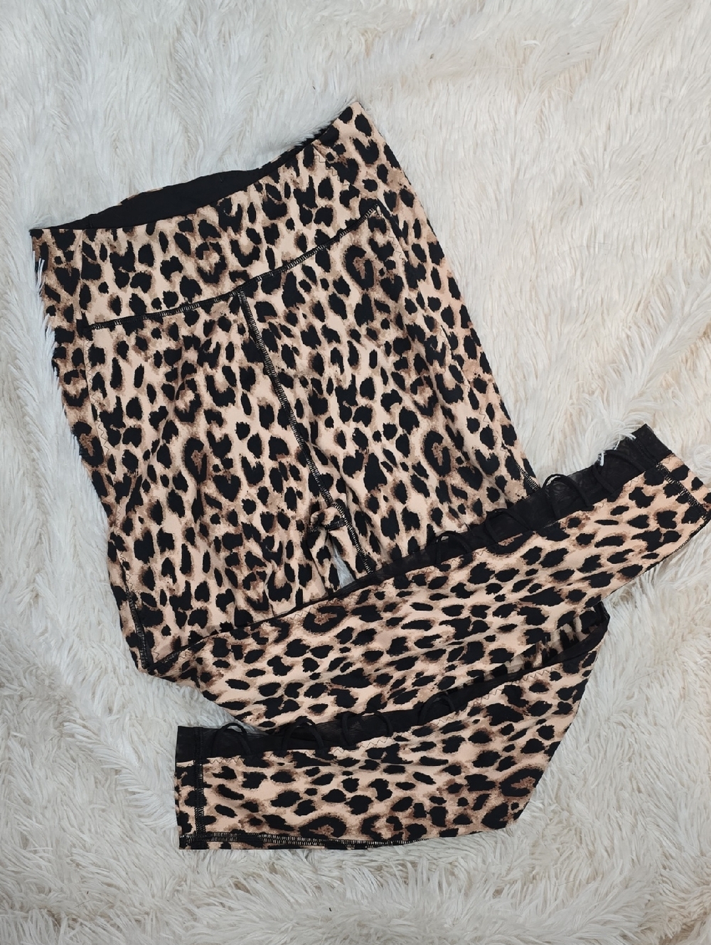Victoria's Secret Leopard Print Active Pants, Size 8 EUC